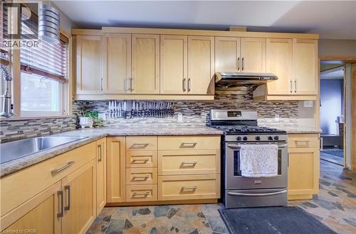 1864 Coronation Boulevard, Cambridge, ON - Indoor Photo Showing Kitchen