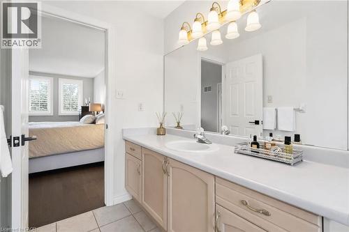 2208 Brays Lane, Oakville, ON - Indoor Photo Showing Bathroom