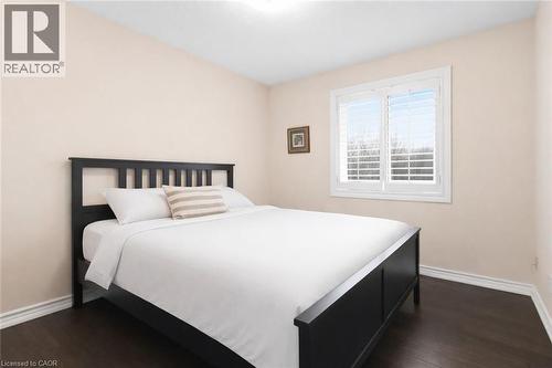2208 Brays Lane, Oakville, ON - Indoor Photo Showing Bedroom