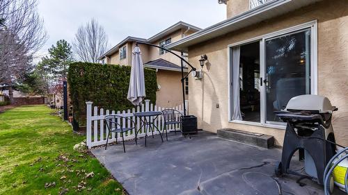 5-527 Yates Road, Kelowna, BC - Outdoor