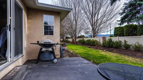 5-527 Yates Road, Kelowna, BC - Outdoor
