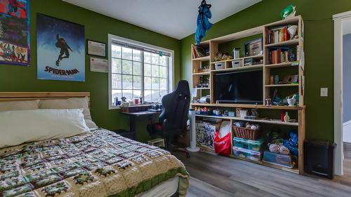 5-527 Yates Road, Kelowna, BC - Indoor Photo Showing Bedroom