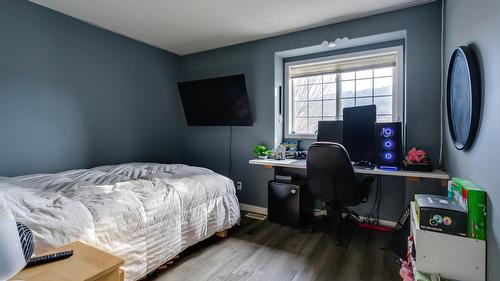 5-527 Yates Road, Kelowna, BC - Indoor Photo Showing Bedroom