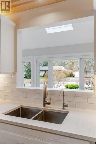 226 Forsyth Drive, Waterloo, ON - Indoor Photo Showing Kitchen With Double Sink