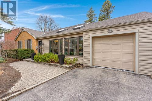 226 Forsyth Drive, Waterloo, ON - Outdoor