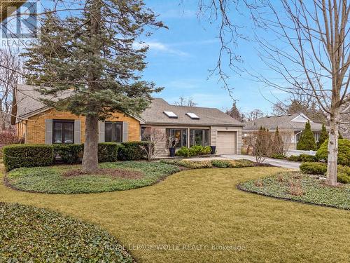 226 Forsyth Drive, Waterloo, ON - Outdoor With Facade