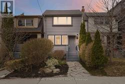 38 KENWOOD AVENUE Toronto, ON M6C 2R9