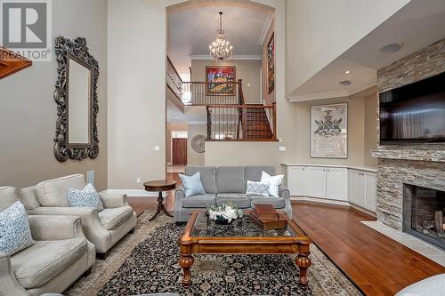 259 Wilton Street, Burlington, ON - Indoor Photo Showing Living Room With Fireplace