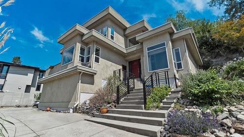 712 Creekside Road  Penticton, BC V2A 2C4