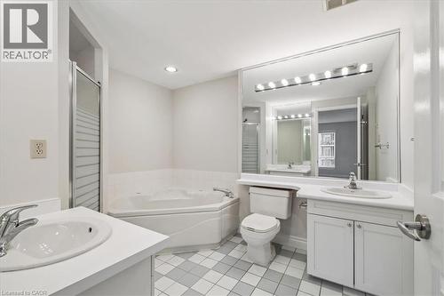 430 Pearl Street Unit# 412, Burlington, ON - Indoor Photo Showing Bathroom