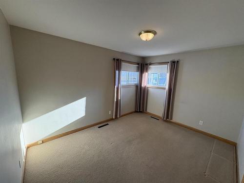 2621 Begin Place, Thunder Bay, ON - Indoor Photo Showing Other Room