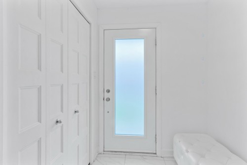Hall d'entrée/Vestibule - 73 Av. Des Tilleuls, Salaberry-De-Valleyfield, QC - Indoor