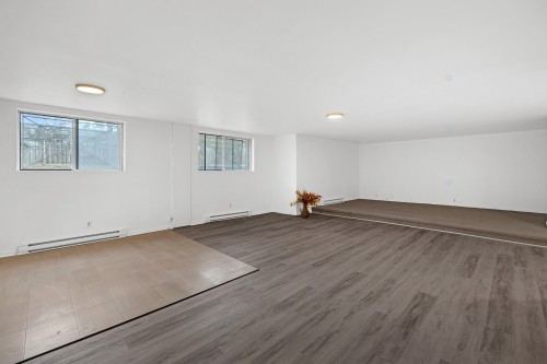 Salon - 33 Rue Hasting, Dollard-Des-Ormeaux, QC - Indoor Photo Showing Other Room