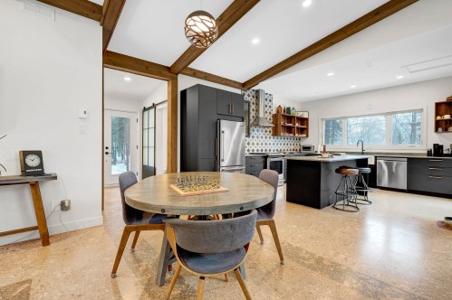 Salle à manger - 35 Ch. Du Lac-Barron, Gore, QC - Indoor Photo Showing Dining Room