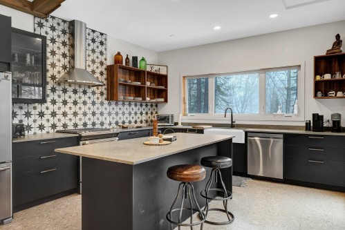 Cuisine - 35 Ch. Du Lac-Barron, Gore, QC - Indoor Photo Showing Kitchen With Upgraded Kitchen