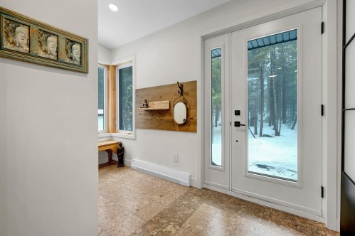 Hall d'entrée/Vestibule - 35 Ch. Du Lac-Barron, Gore, QC - Indoor Photo Showing Other Room