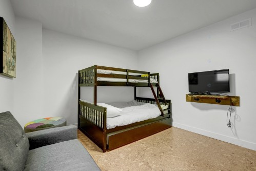 Chambre à coucher - 35 Ch. Du Lac-Barron, Gore, QC - Indoor Photo Showing Bedroom