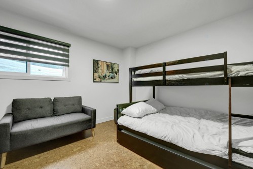 Chambre à coucher - 35 Ch. Du Lac-Barron, Gore, QC - Indoor Photo Showing Bedroom