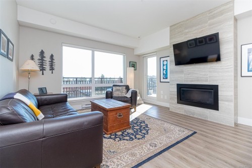 307-2500 Hackett Cres, Central Saanich, BC - Indoor Photo Showing Living Room With Fireplace