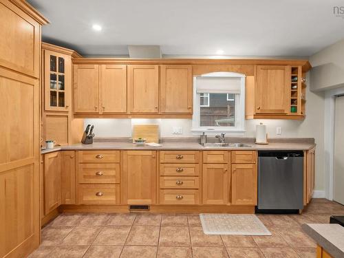 8 Eaton Avenue, Dartmouth, NS 