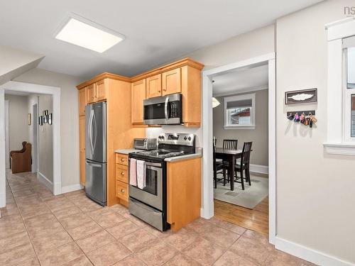 8 Eaton Avenue, Dartmouth, NS 