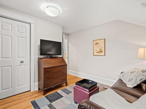 8 Eaton Avenue, Dartmouth, NS 