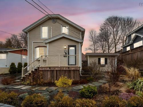 8 Eaton Avenue, Dartmouth, NS 