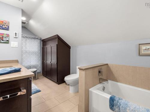 8 Eaton Avenue, Dartmouth, NS 