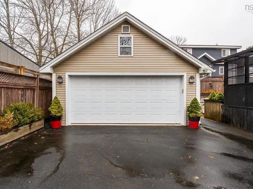 8 Eaton Avenue, Dartmouth, NS 