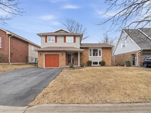 9 Amberwood Court  Halifax, NS B3M 3X6