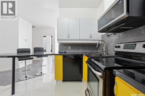 806 1867 Hamilton Street, Regina, SK - Indoor Photo Showing Kitchen