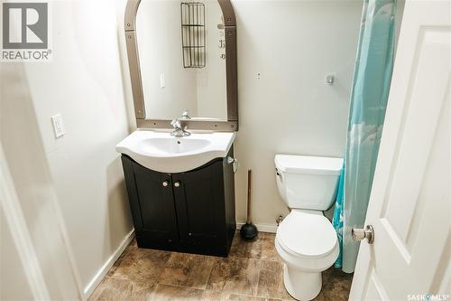 339 Mccarthy Boulevard, Regina, SK - Indoor Photo Showing Bathroom