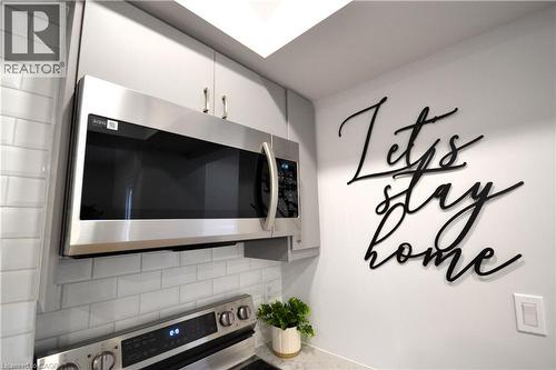151 London Street N, Hamilton, ON - Indoor Photo Showing Kitchen