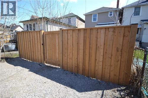 151 London Street N, Hamilton, ON - Outdoor