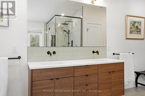 29 Pinewood Trail, Mississauga, ON - Indoor Photo Showing Bathroom