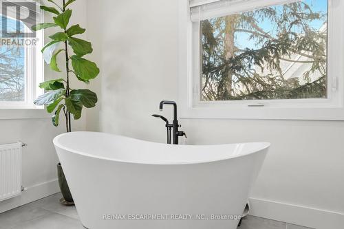 29 Pinewood Trail, Mississauga, ON - Indoor Photo Showing Bathroom