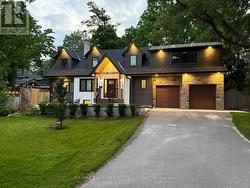 29 PINEWOOD TRAIL  Mississauga, ON L5G 2L2