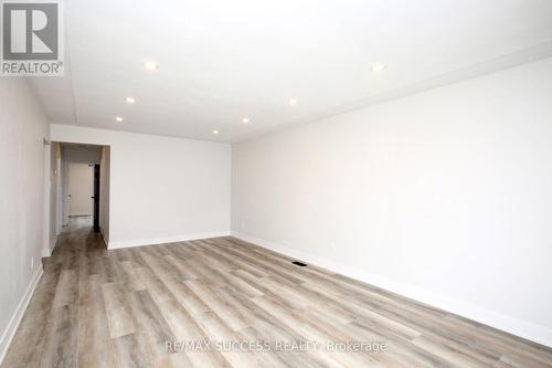 33 Shadyside Avenue, Hamilton, ON - Indoor Photo Showing Other Room