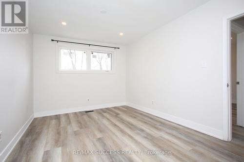 33 Shadyside Avenue, Hamilton, ON - Indoor Photo Showing Other Room