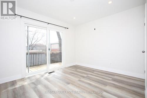 33 Shadyside Avenue, Hamilton, ON - Indoor Photo Showing Other Room