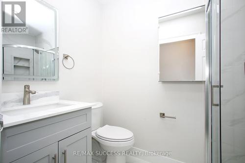 33 Shadyside Avenue, Hamilton, ON - Indoor Photo Showing Bathroom