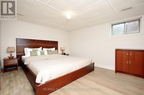 33 Shadyside Avenue, Hamilton, ON - Indoor Photo Showing Bedroom