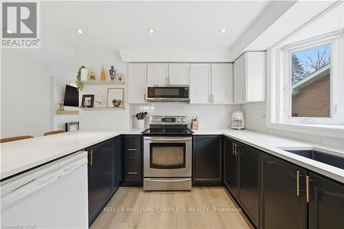 191 Bell Avenue, Hamilton, ON - Indoor Photo Showing Kitchen