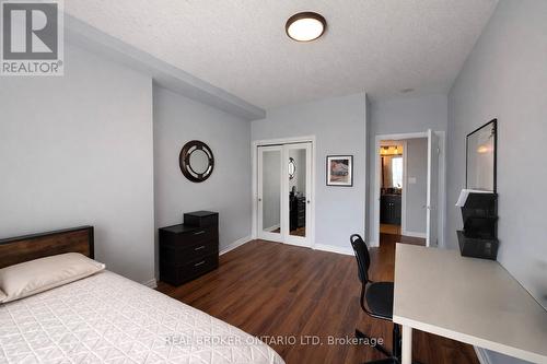 1102 - 1030 Coronation Drive, London North (North I), ON - Indoor Photo Showing Bedroom
