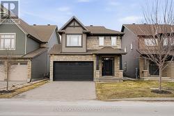 204 TROLLIUS WAY Ottawa, ON K1T 0R7