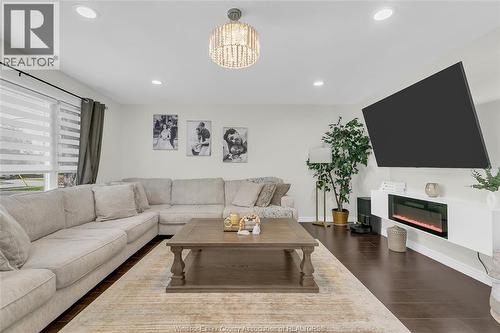 1444 Norman, Windsor, ON - Indoor Photo Showing Living Room With Fireplace