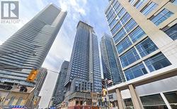 2911 - 8 WELLESLEY STREET W Toronto, ON M4Y 0J5