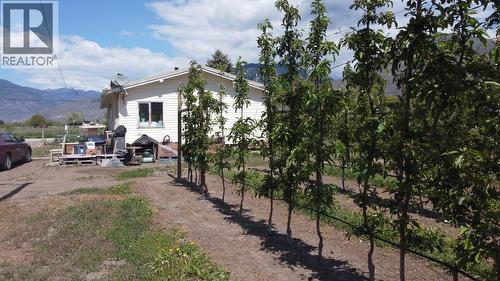 696 Lowe Drive, Cawston, BC 