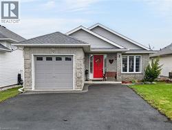 12 COURTNEY Crescent Welland, ON L3C 7H9