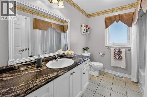 12 Courtney Crescent, Welland, ON - Indoor Photo Showing Bathroom